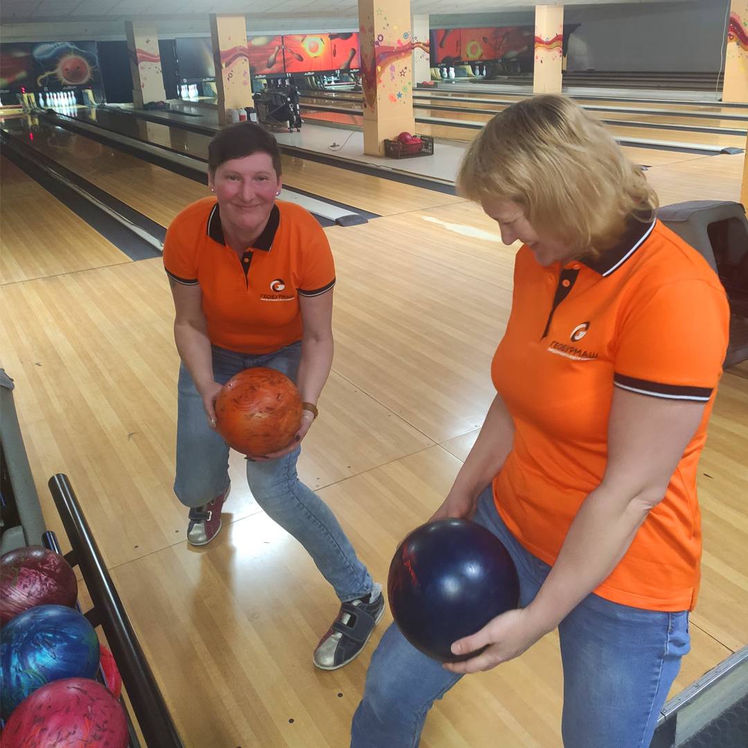 Дружеский боулинг-турнир, посвященный Дню защитника отечества и Международному женскому дню